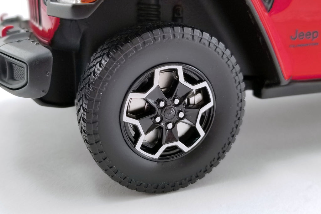 2019 Jeep Gladiator Rubicon Pickup Truck, Firecracker Red - GT Spirit US024 - 1/18 scale Resin Model Toy Car
