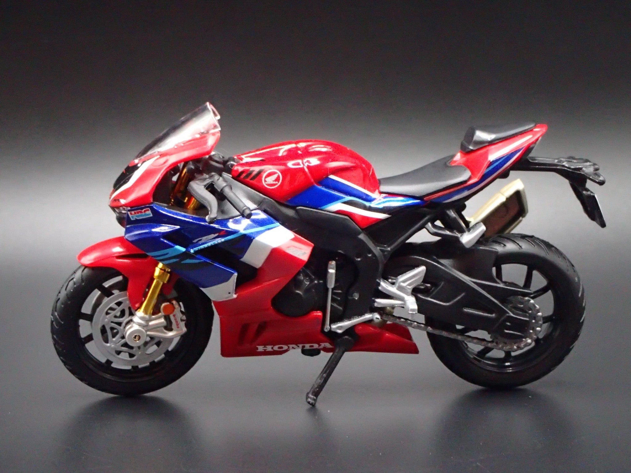 Open Box HONDA CBR1000RR-R FIREBLADE SP SPORTS BIKE MOTORCYCLE 1/18 SCALE DIECAST MODEL