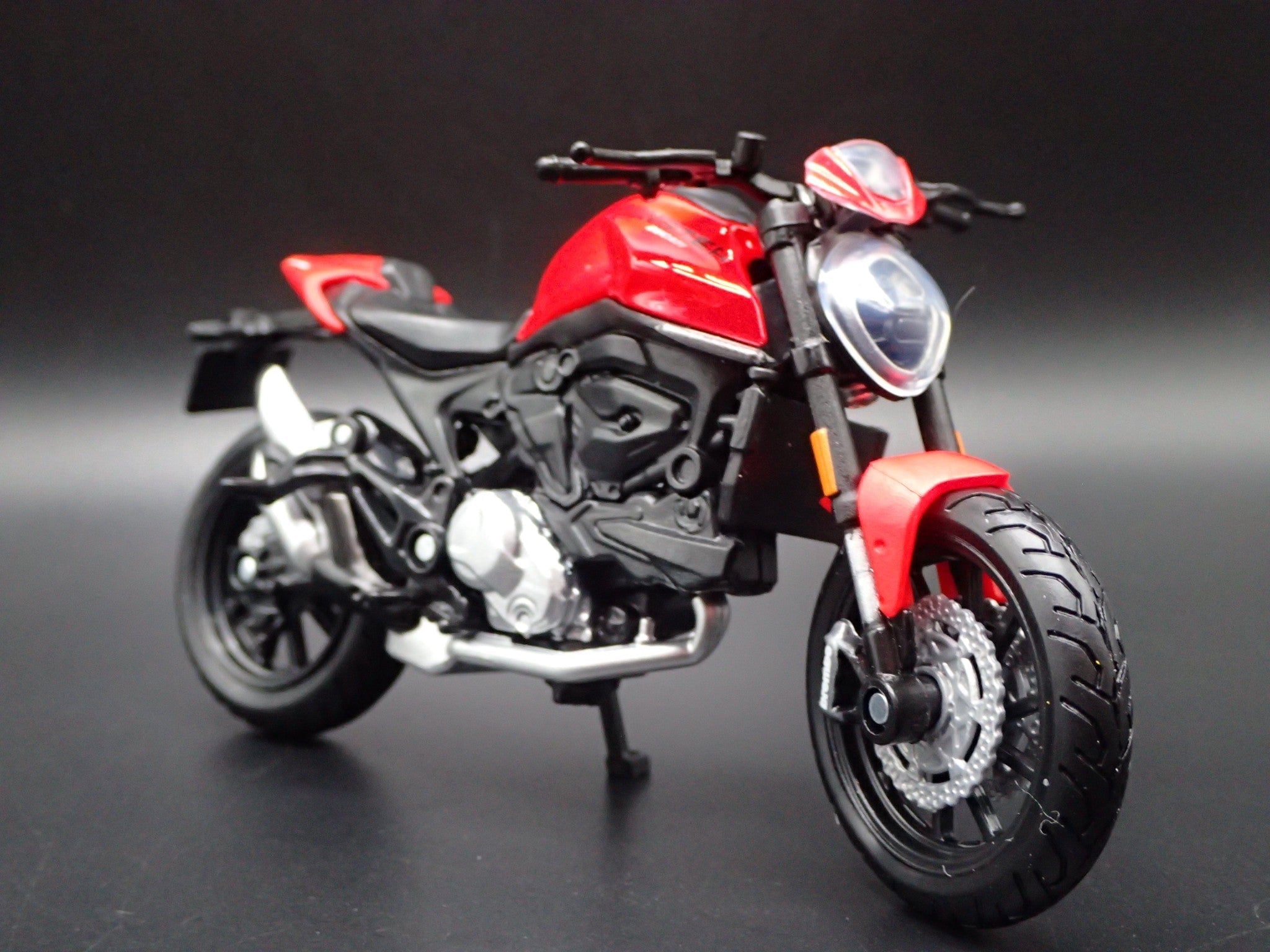 Open Box DUCATI MONSTER + PLUS BIKE MOTORCYCLE RED 1/18 SCALE DIORAMA DIECAST MODEL BIKE