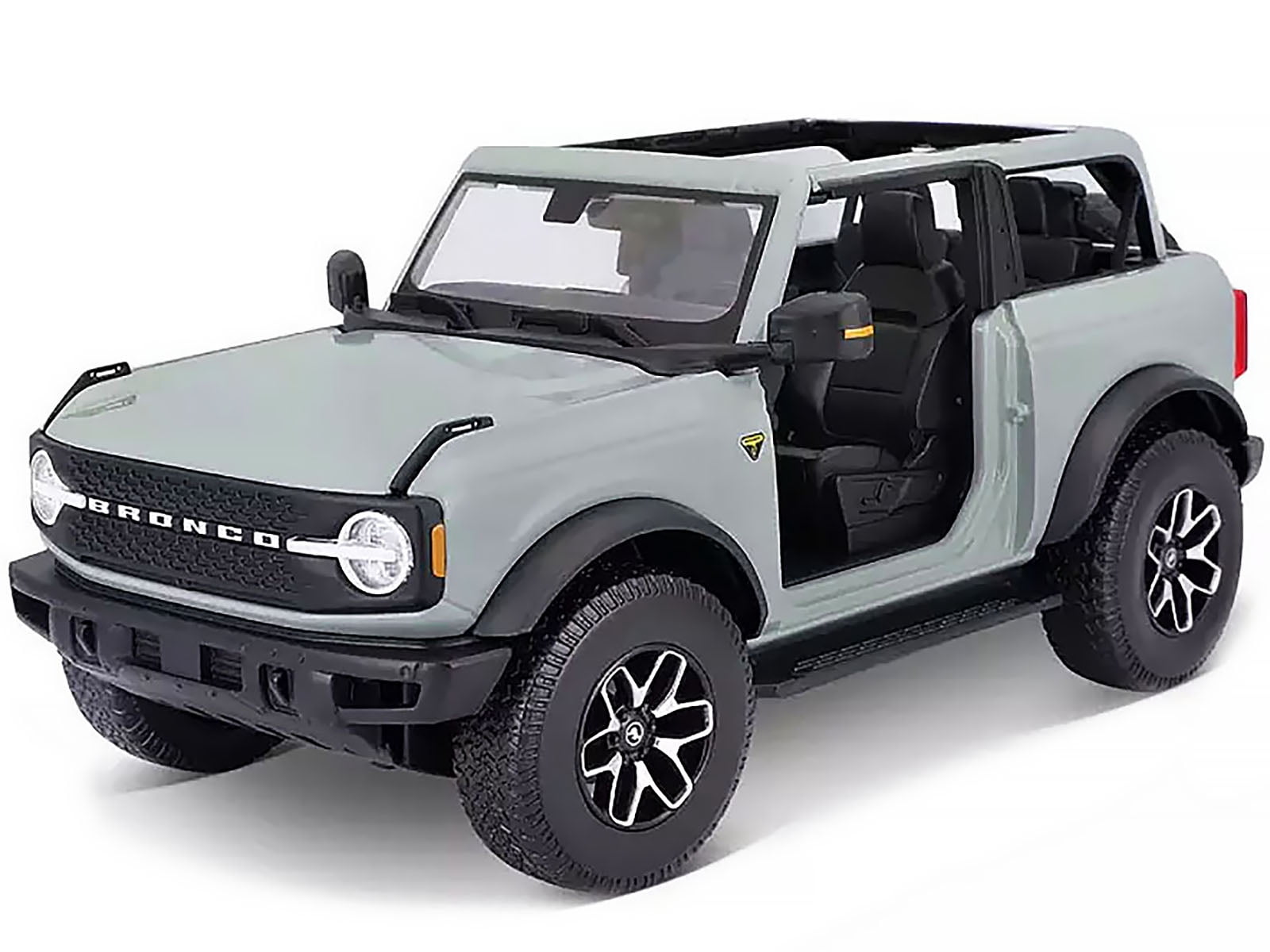 2021 Ford Bronco Badlands Light Gray "Special Edition" 1/18 Diecast Model Car by Maisto