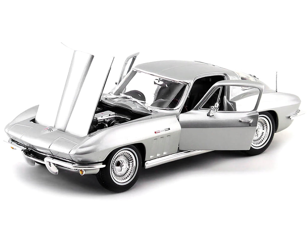 1965 Chevrolet Corvette Silver "Special Edition" 1/18 Diecast Model Car by Maisto