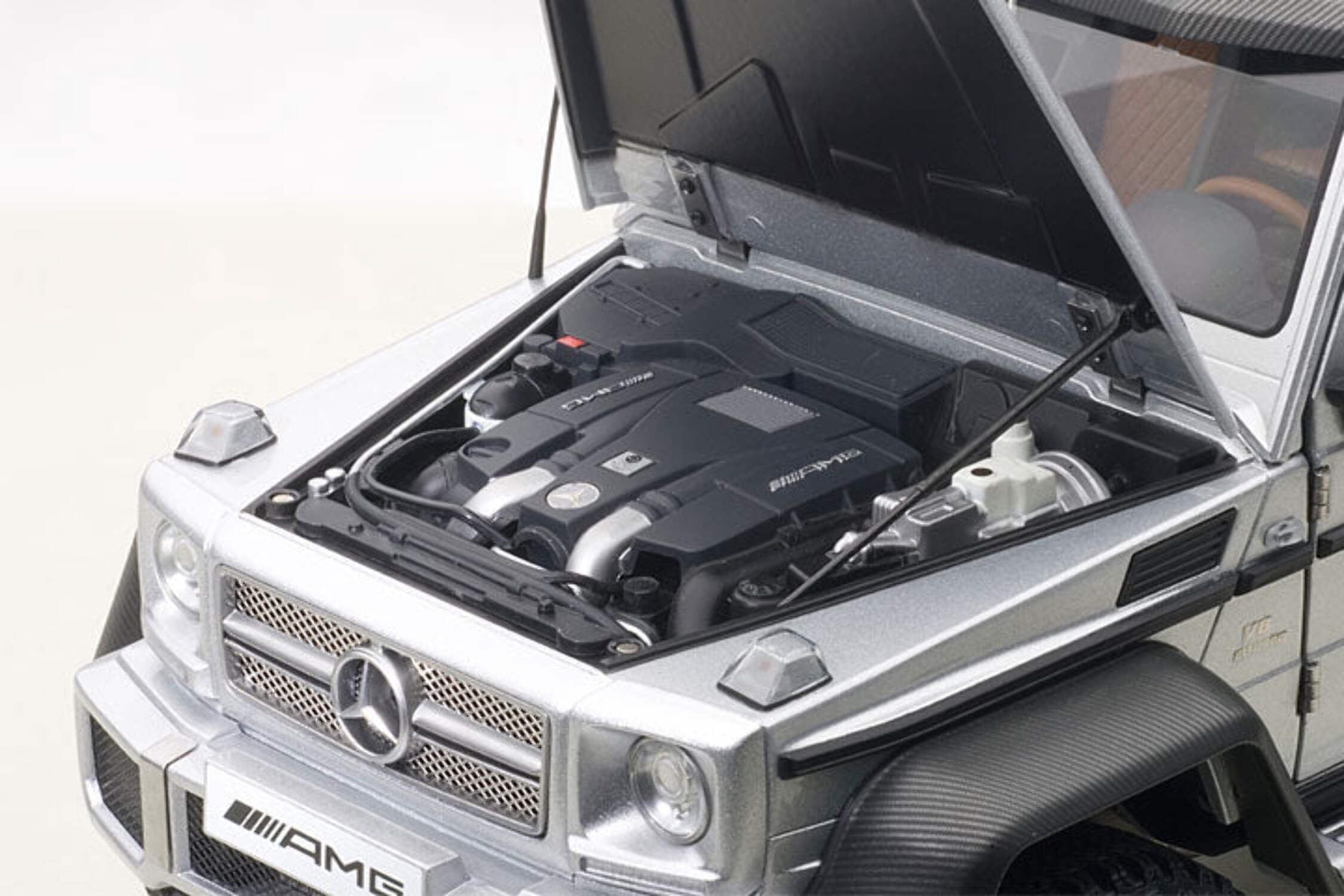 Mercedes G63 AMG 6X6 Silver 1/18 Model Car by Autoart