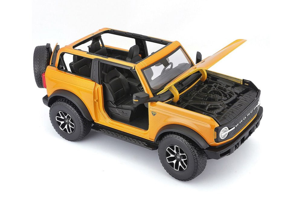 2021 Ford Bronco Badland, Orange - Maisto 31457OR - 1/18 scale Diecast Model Toy Car