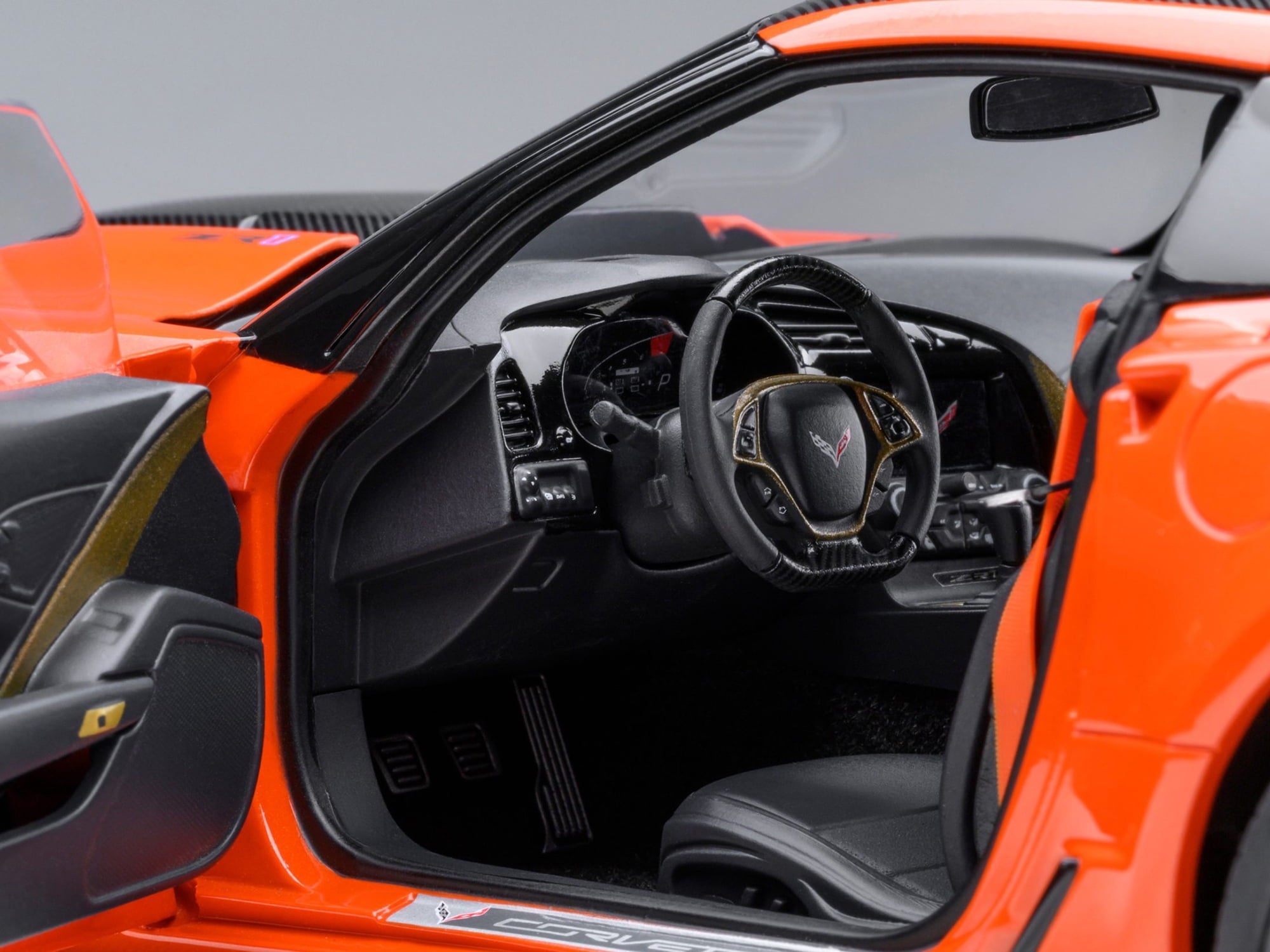 2019 Chevrolet Corvette C7 ZR1 Sebring Orange Tintcoat with Carbon Top 1/18 Model Car by Autoart