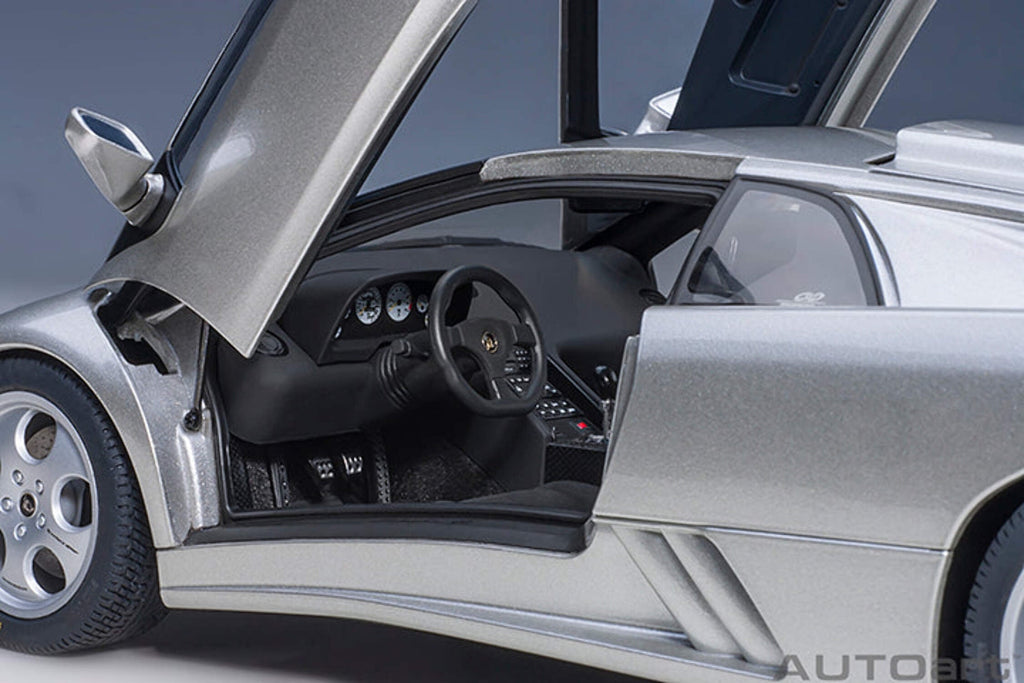 Autoart 79143 1-18 Scale Lamborghini Diablo Se30 Jota Titanio Model Car, Metallic Silver
