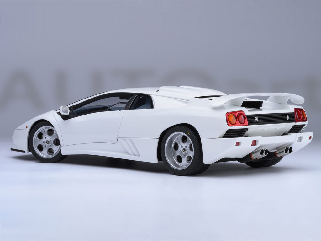 Lamborghini Diablo SE30 Jota Impact White 1/18 Model Car by Autoart