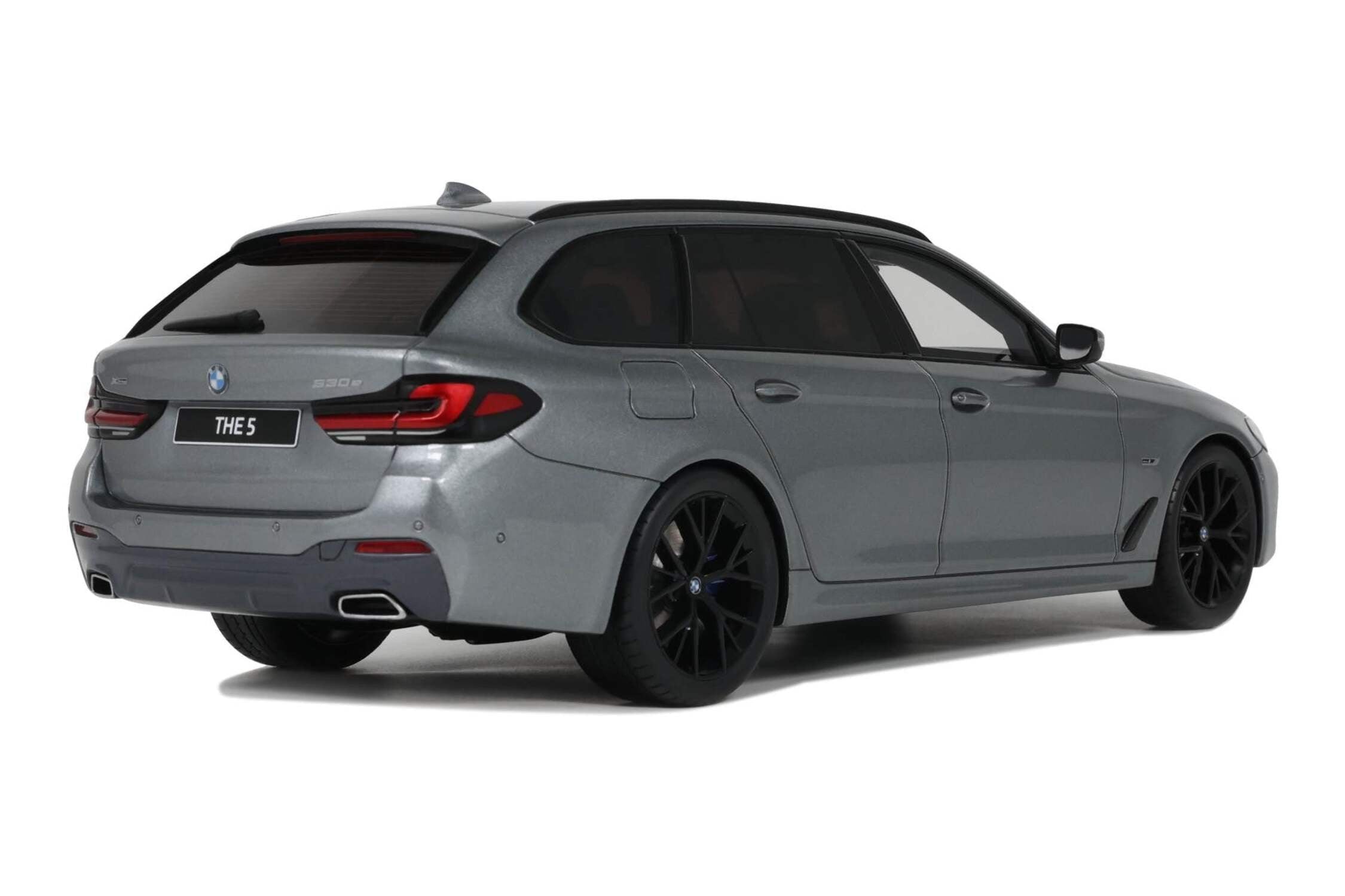 2023 BMW 530E XDrive M Silver Metallic 1/18 Model Car by GT Spirit