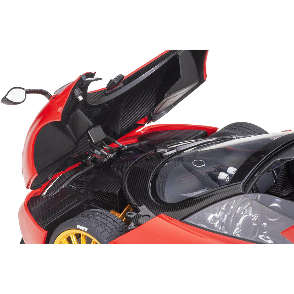 Pagani Huayra Roadster Verde Firenze Green Metallic and Carbon with Luggage Set 1/18 Model Car by Autoart