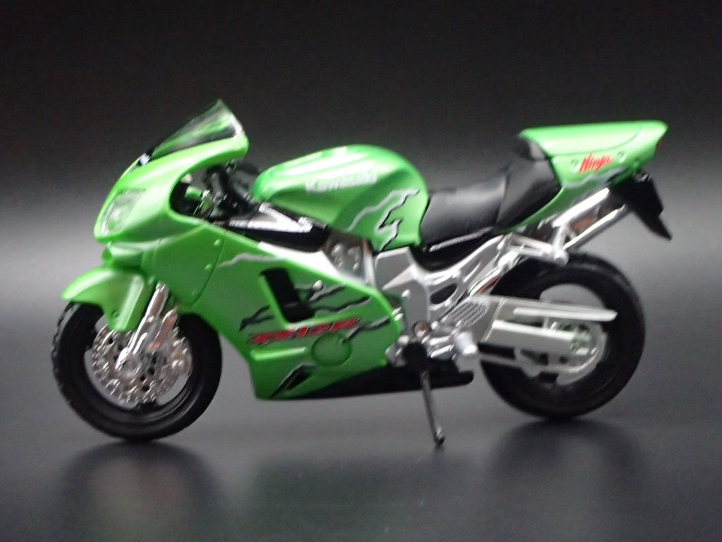 Open Box KAWASAKI NINJA ZX12R BIKE MOTORCYCLE GREEN 1/18 SCALE DIORAMA DIECAST MODEL BIKE