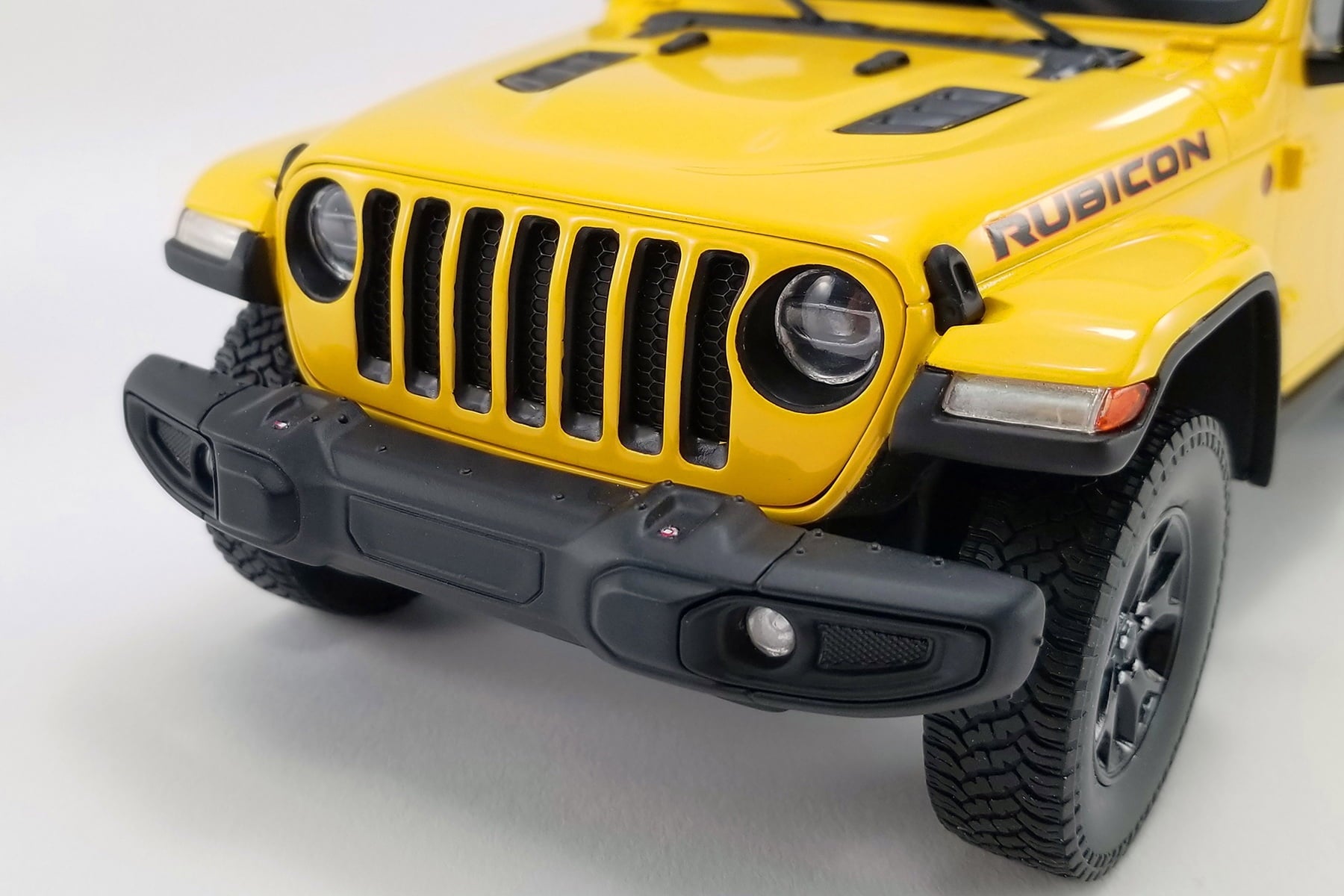 2019 Jeep Wrangler Rubicon, Yellow - GT Spirit US026 - 1/18 scale Resin Model Toy Car